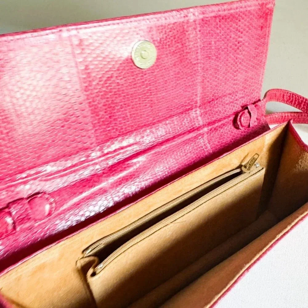 Vintage Barbie Pink Texyured Leather Convertible Shoulder Clucth